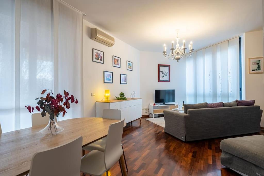 Duomo-PortaromanaXxl Home Terrace & Free Parking Mailand Exterior foto